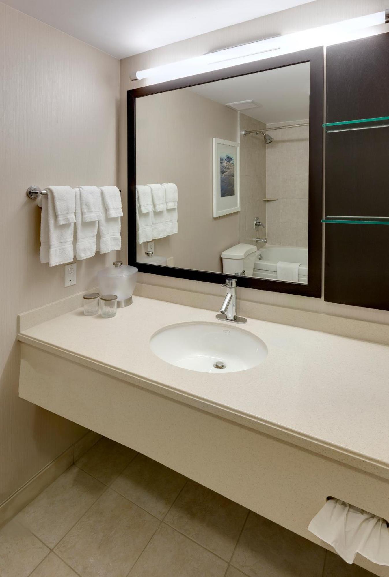 Niagara Fallsview Hotel & Suites ภายนอก รูปภาพ